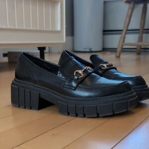 Steve Madden Black Chunky Loafers with Gold Accent